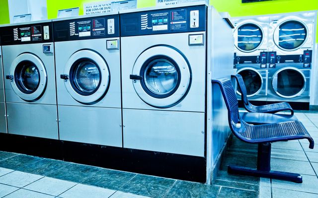 UCLA Apartments With Laundry Facilities: A Student Housing Guide cover