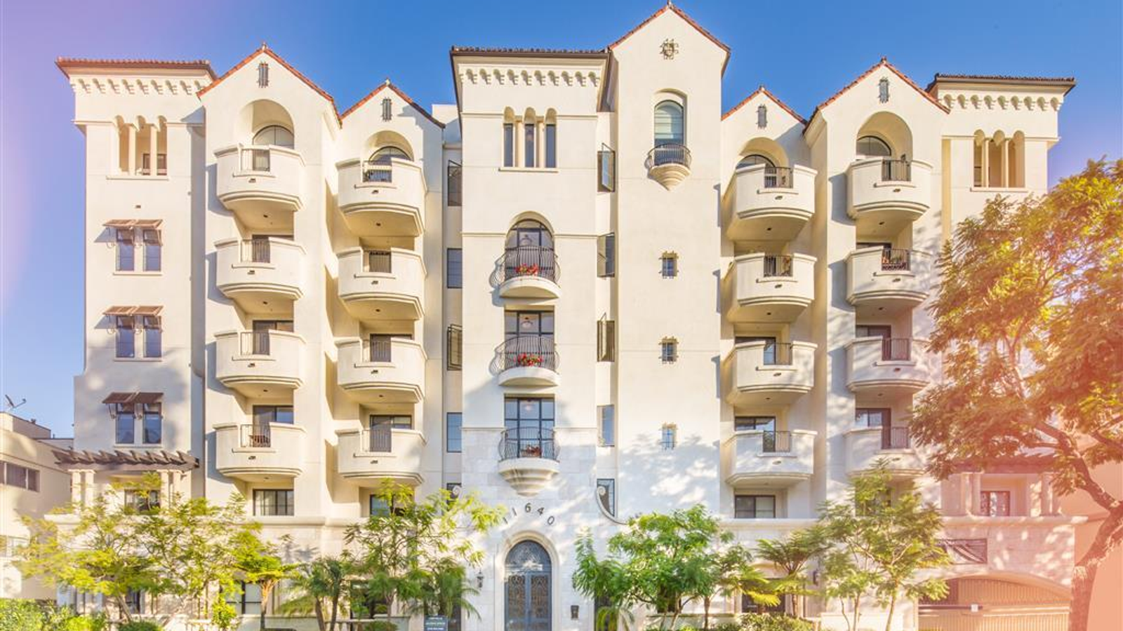 Find Luxurious Student Apartments Near UCLA: Your Ultimate Guide