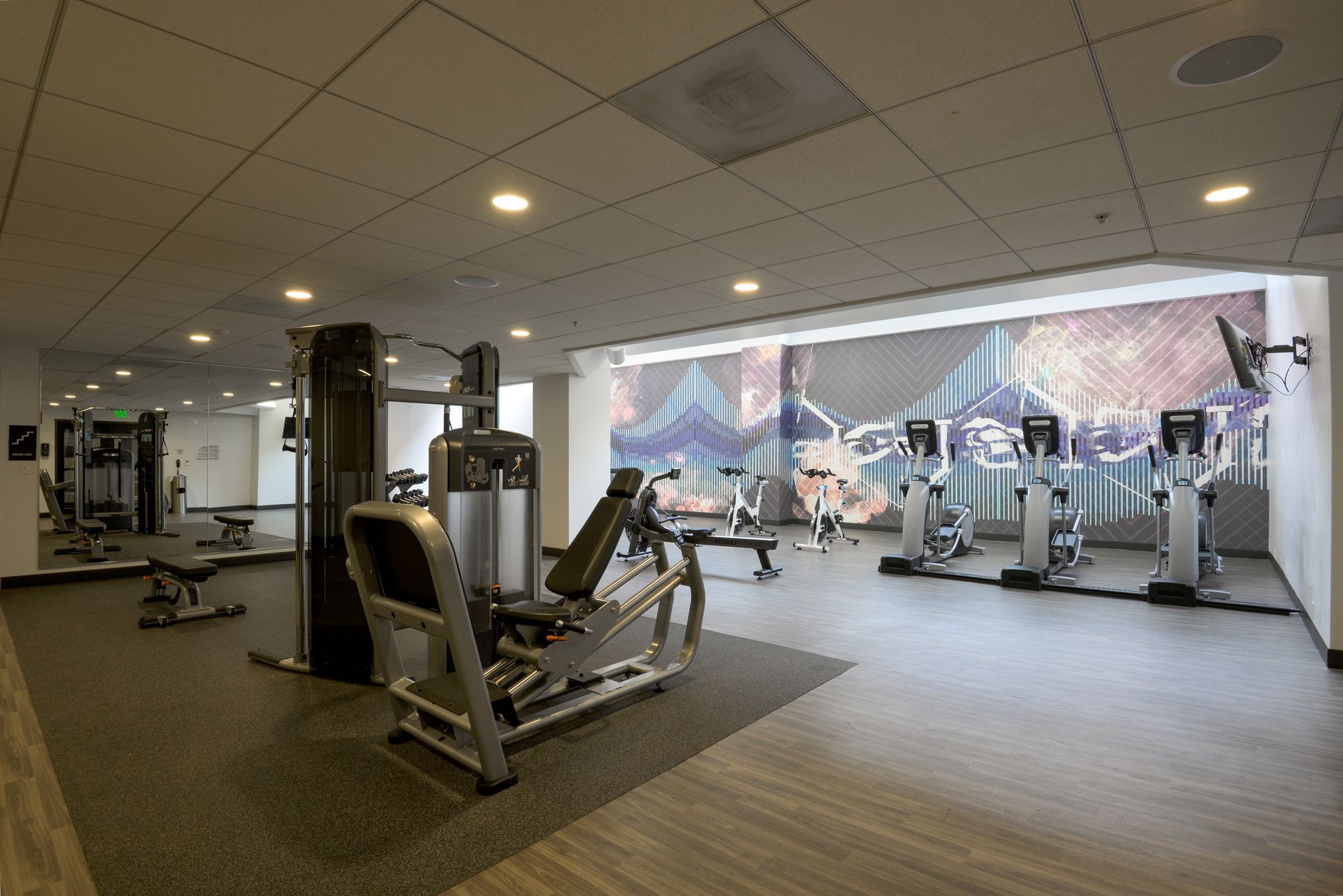 UCLA Apartments With Fitness Centers: 4 Off-Campus Options