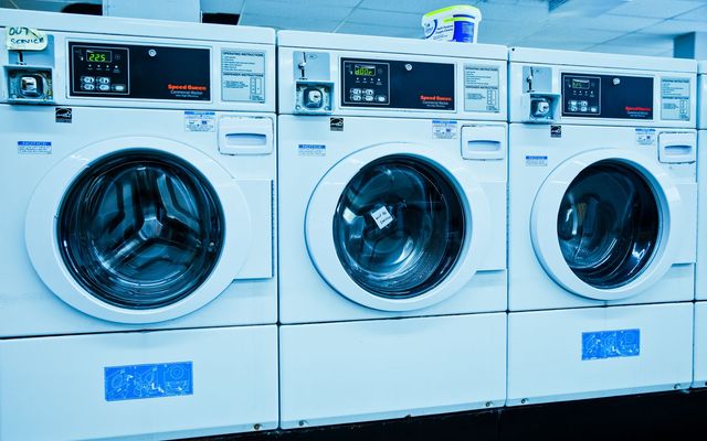 UCLA Apartments With Shared Laundry Facilities: 4 Off-Campus Options cover