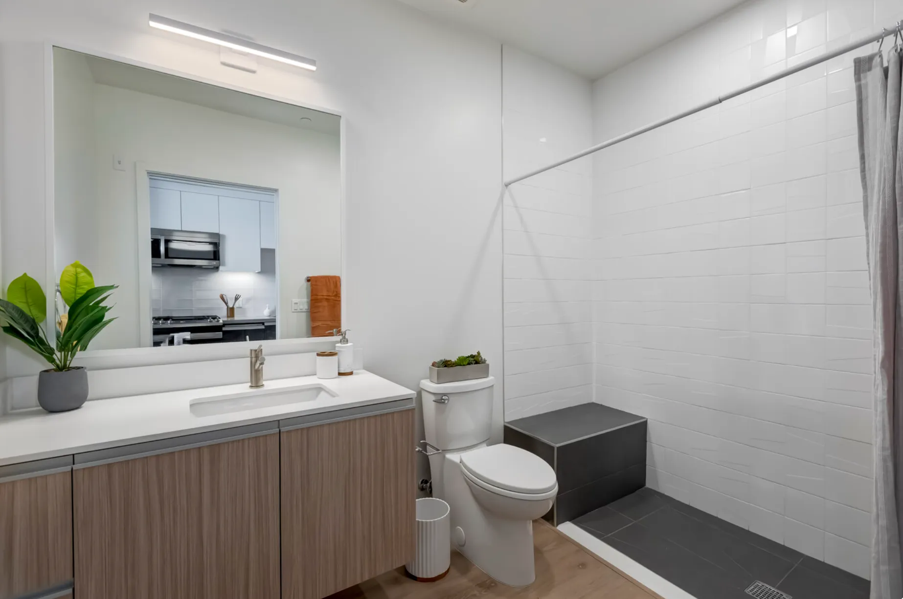 Exploring Unique Off-Campus Student Housing Near USC: Your Brief Guide to Coastal Living and Cultural Vibrancy