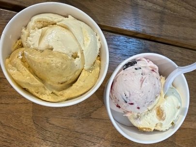 Longtime Ashley's Fan Tries Arethusa Seasonal Flavors