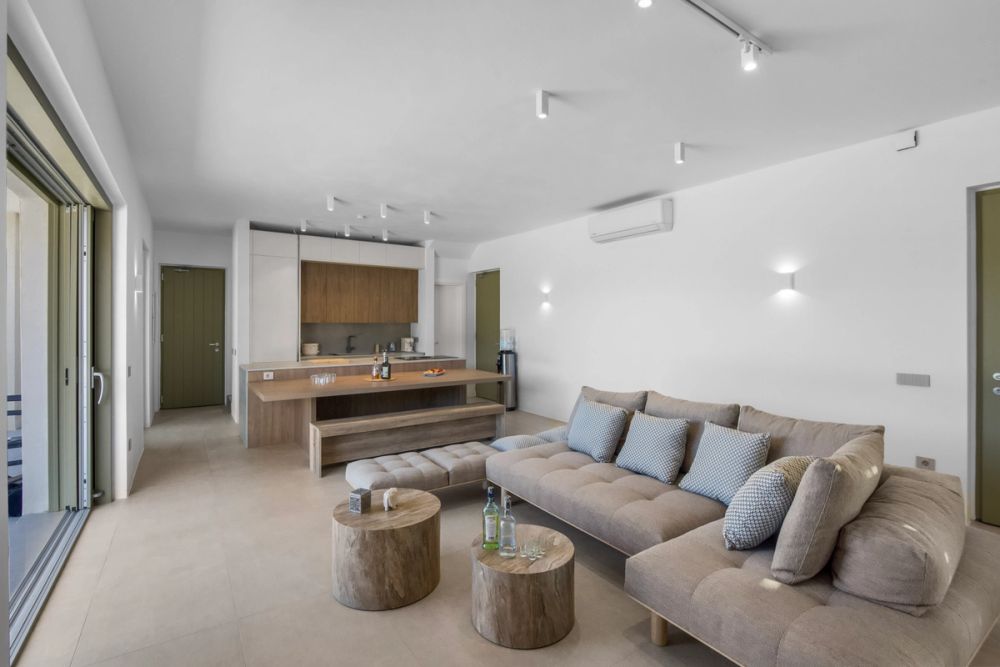 Kitchen/Living Room 