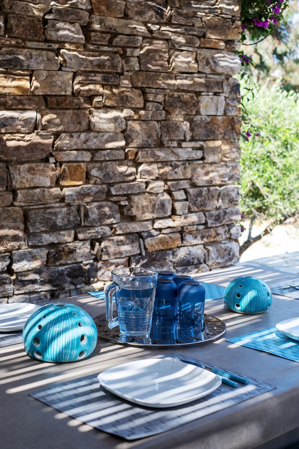 OUTDOOR DINING AREA 