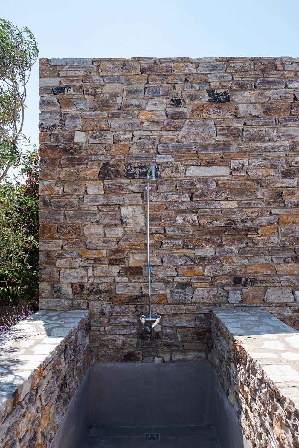 OUTDOOR YARD 