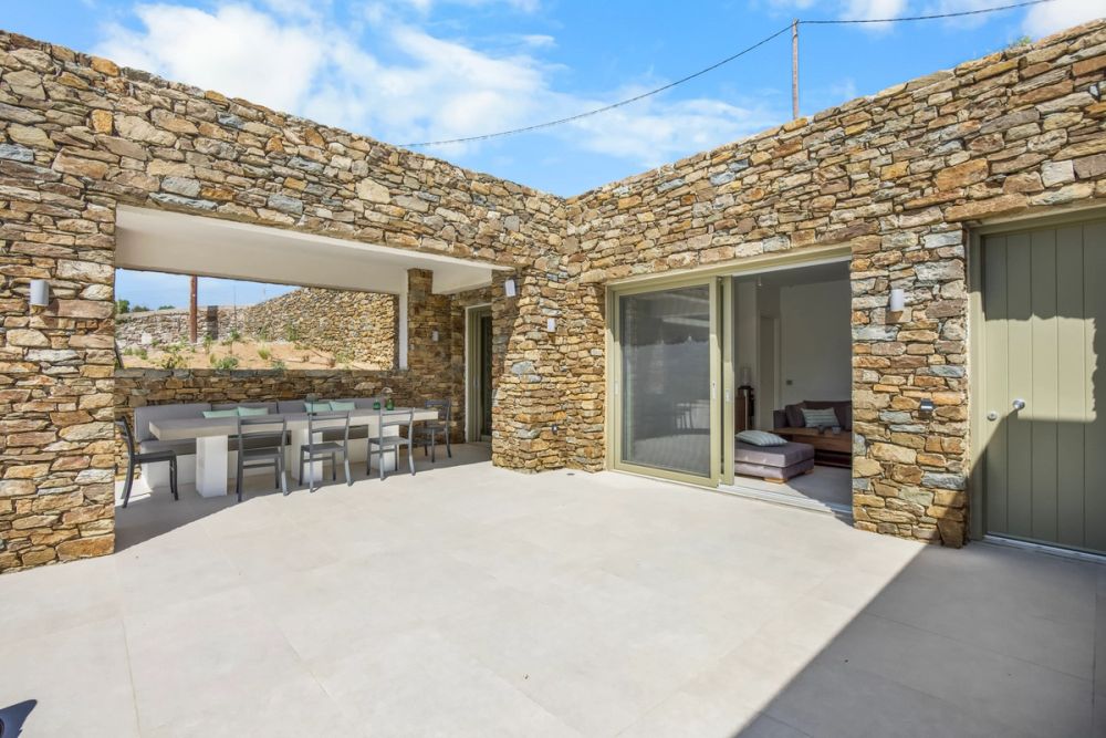 Outdoor Dining Area