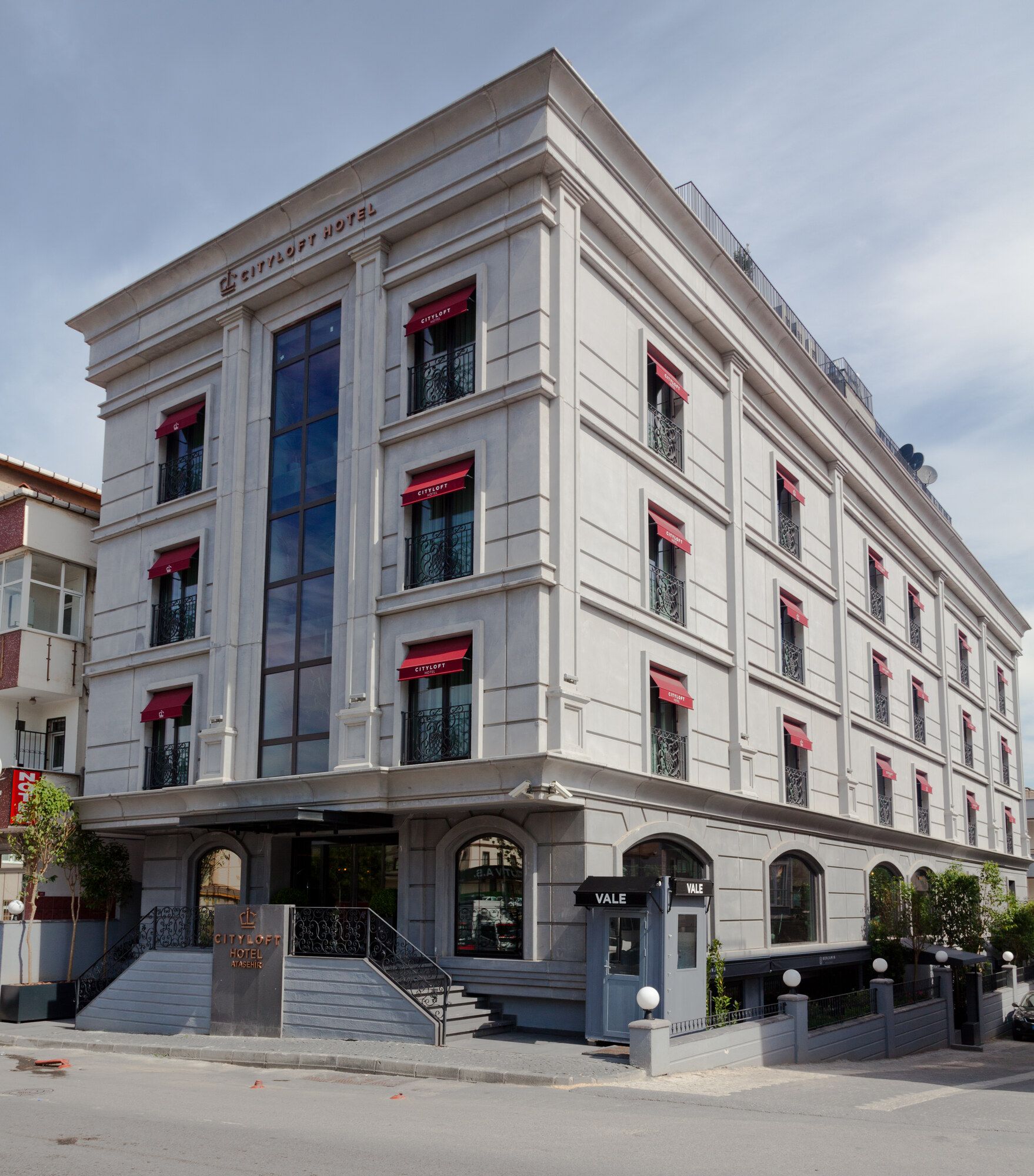 CITYLOFT 81 binasının dış cephesi, Kayışdağı Caddesi
