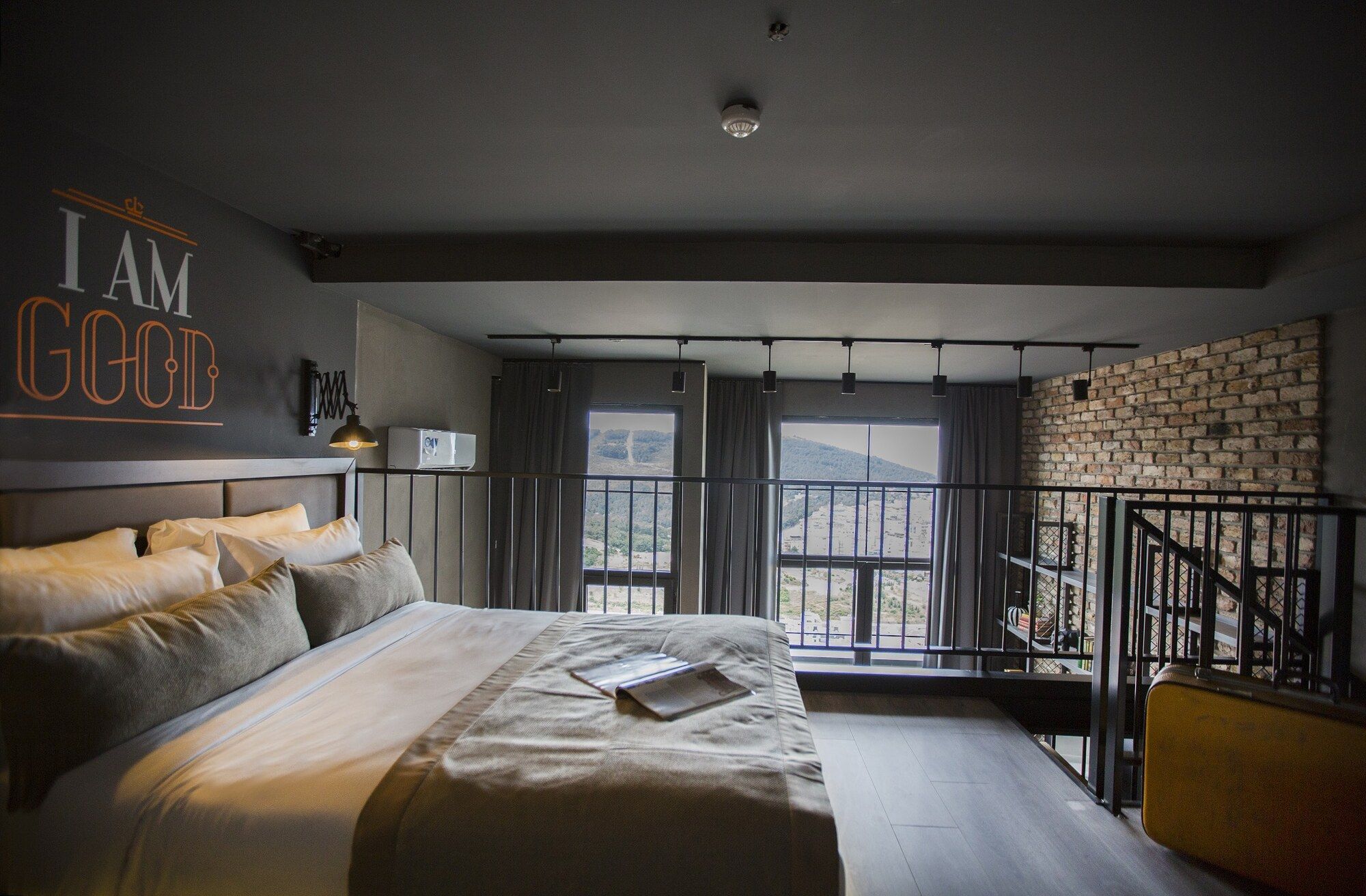 CITYLOFT 161 Loft Suite: Üst katta yatak odası