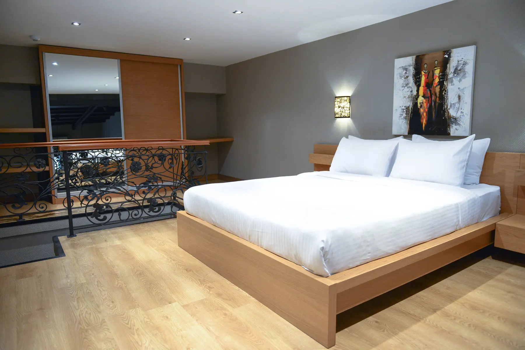 CITYLOFT 36 Loft Suite: Üst katta yatak odası