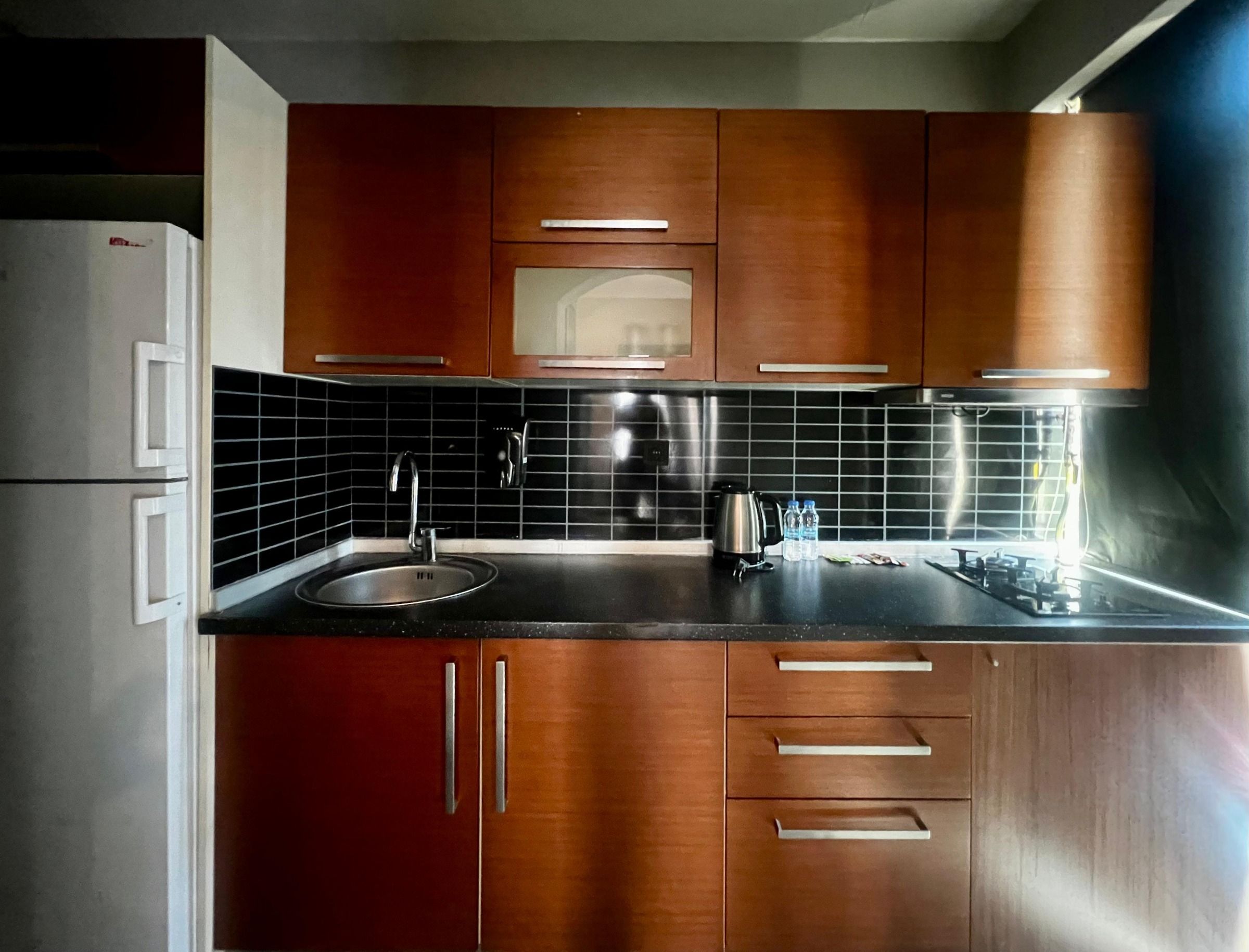 CITYLOFT 36 One Bedroom Suite: Mutfak: ocak, evye ve mikrodalga