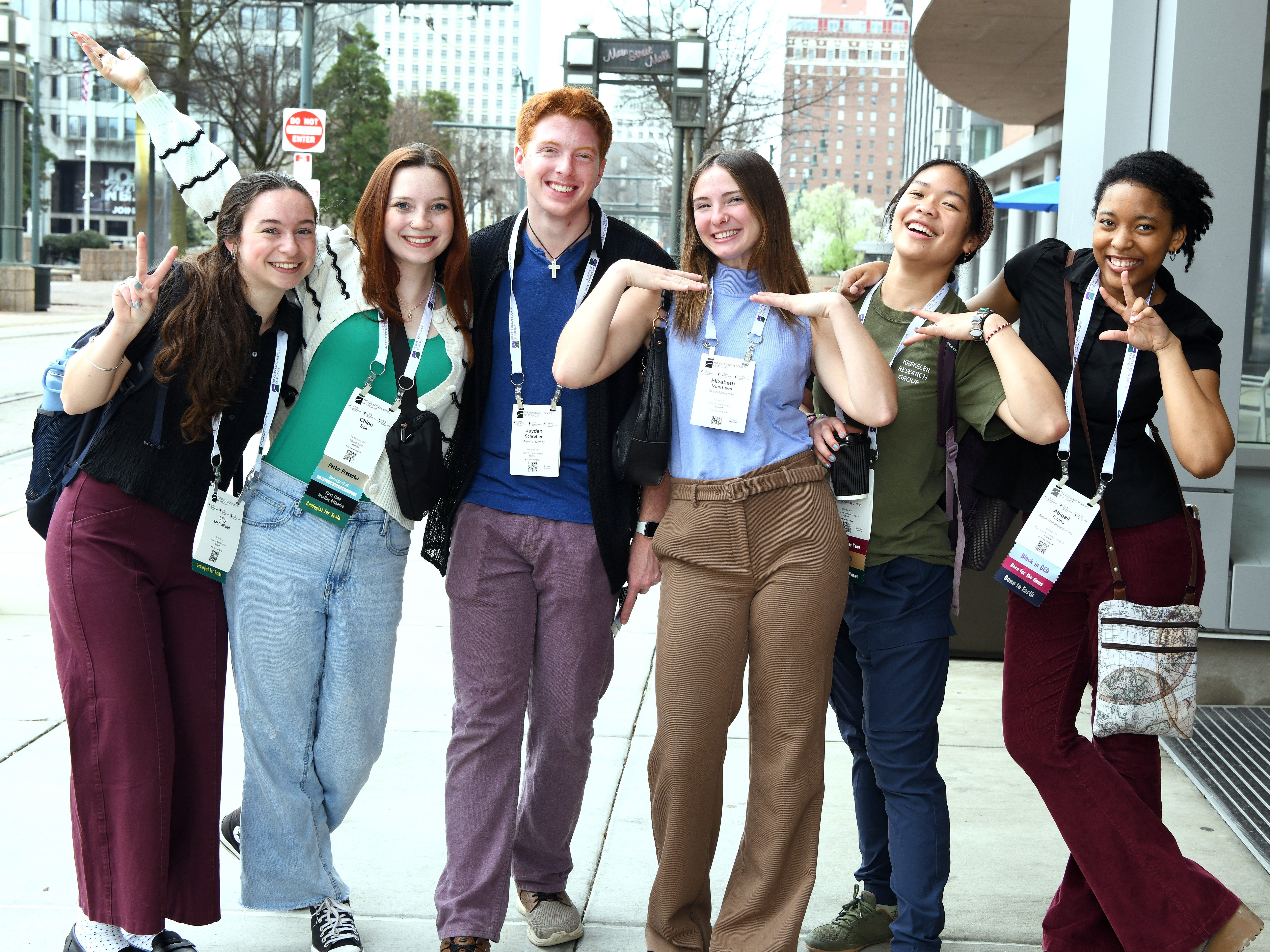 Photo of students and early career professionals posing outside of conference center at GSA meeting
