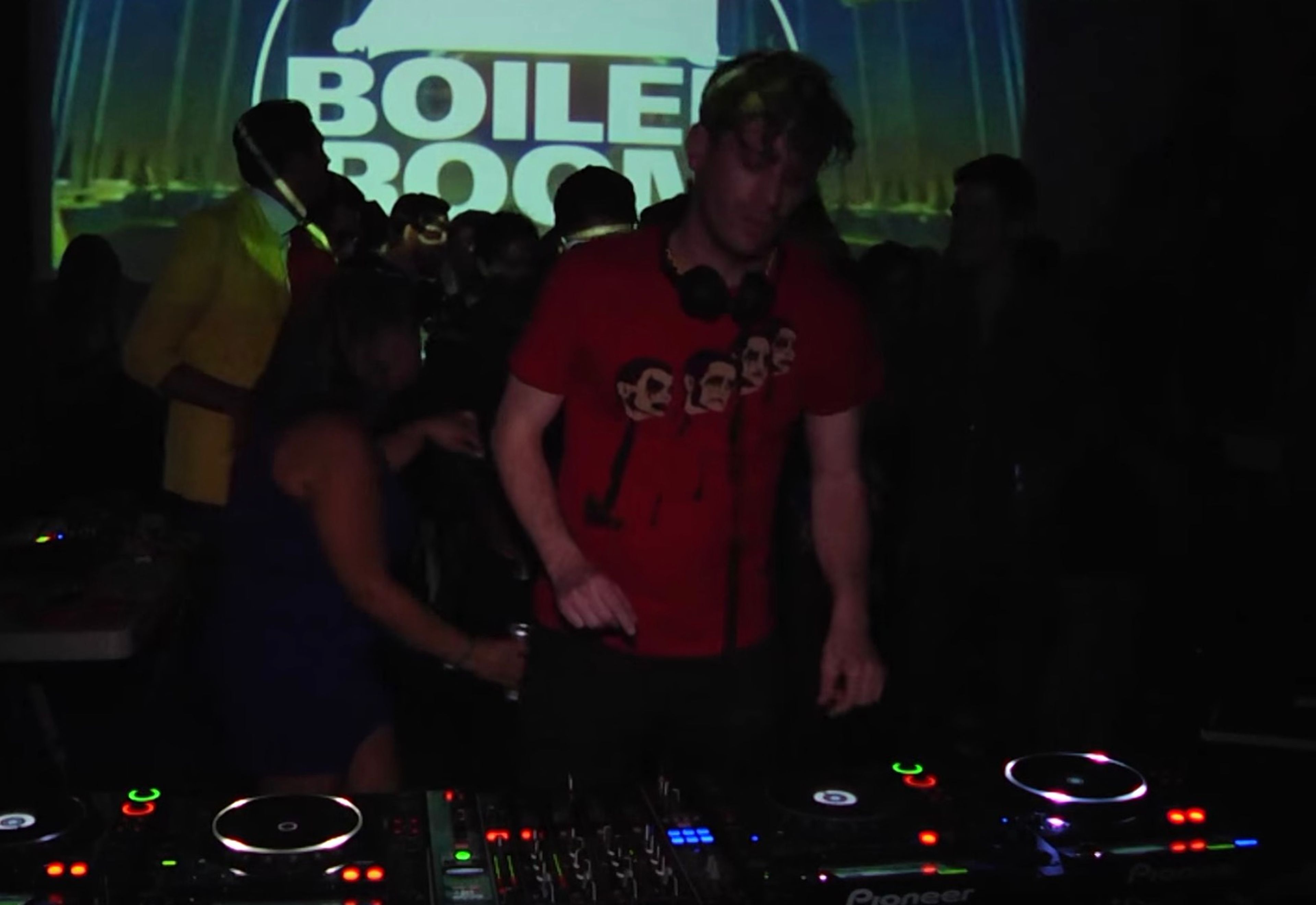 moon-boots-boiler-room-set