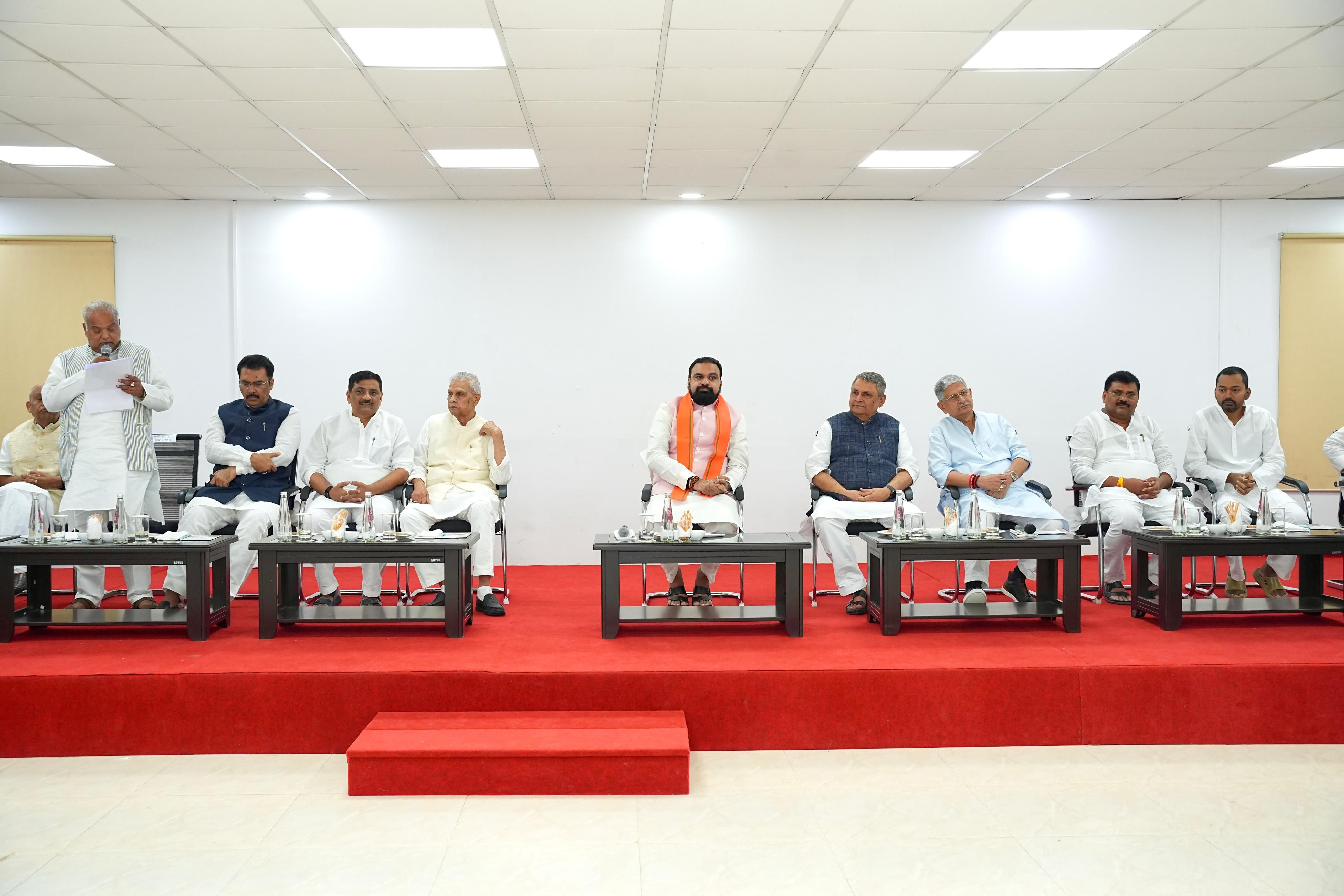 मुख्यमंत्री सम्राट चौधरी के सरकारी आवास पर MLC चुनाव को लेकर NDA नेताओं की बैठक