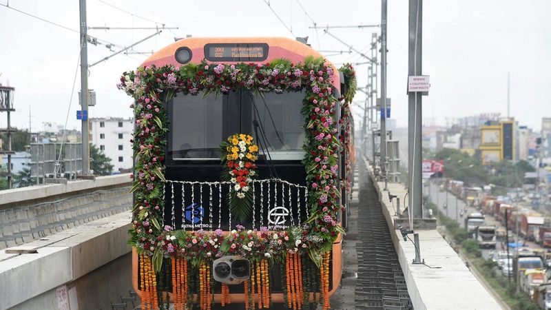 पटना मेट्रो की ट्रेन और 102 मेट्रो कारों, 27 ट्रेनसेट व 32.5 किमी कॉरिडोर की जानकारी वाला ग्राफिक