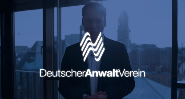 Deutscher Anwaltverein (DAV) und Justin Legal verkünden Partnerschaft