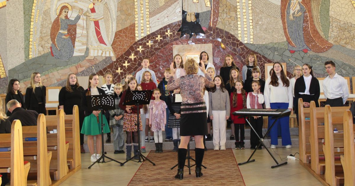 Pěvecký koncert v kostele P.M. Karmelské v Karolince