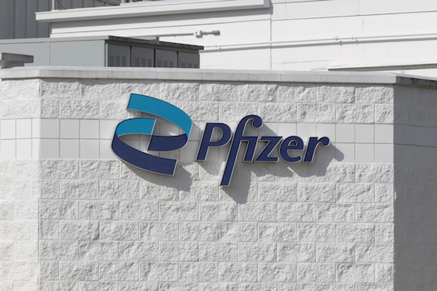 Pfizer Beats Q1 Estimates With $14.5B Revenue, Holds Full-Year Guidance