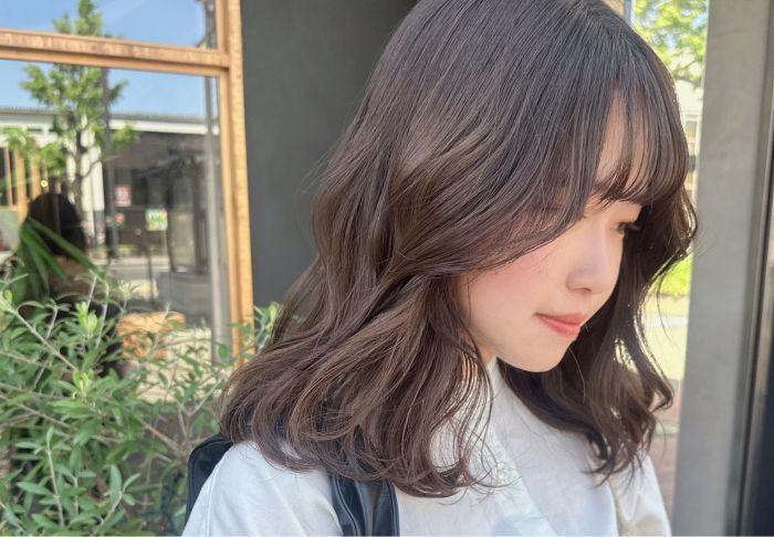 髪質改善カラーで艶やかに仕上がったヘアカラーの施術例