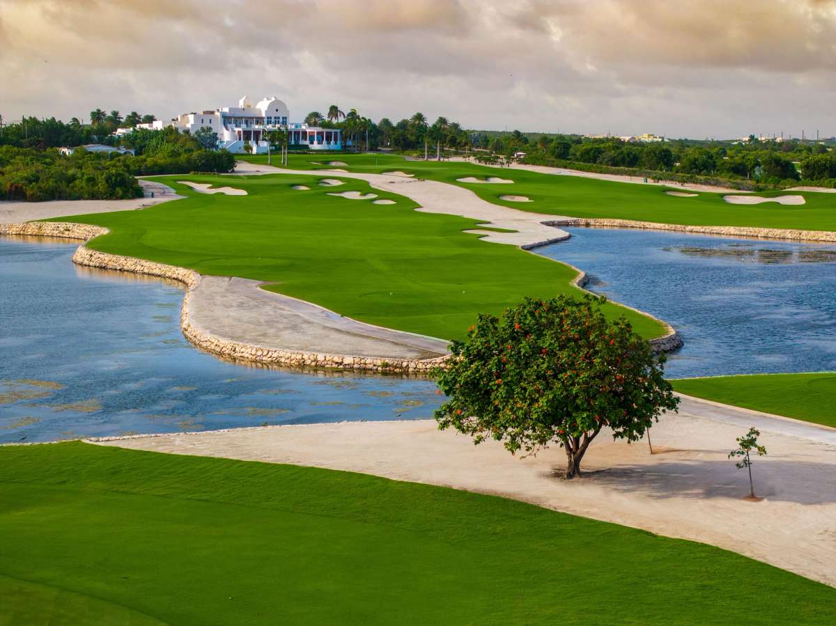 Aurora International Golf Club | Luxury Golf Resort | Caribbean 