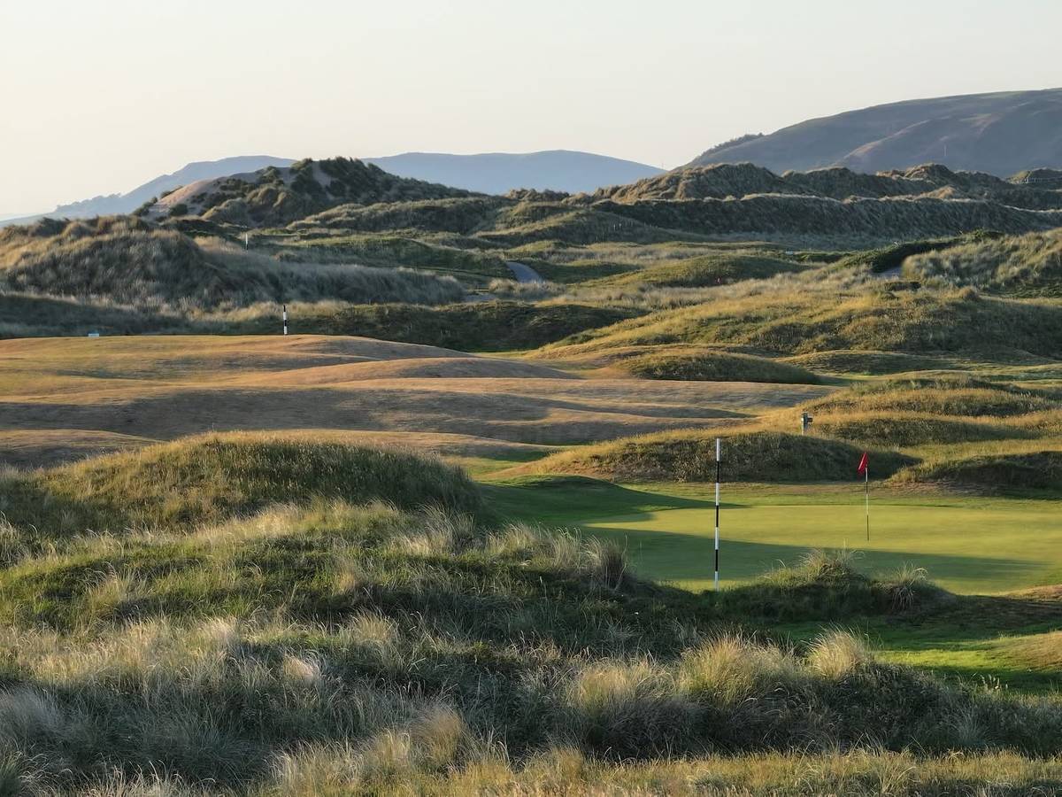 Borth & Ynyslas Golf Club golf course