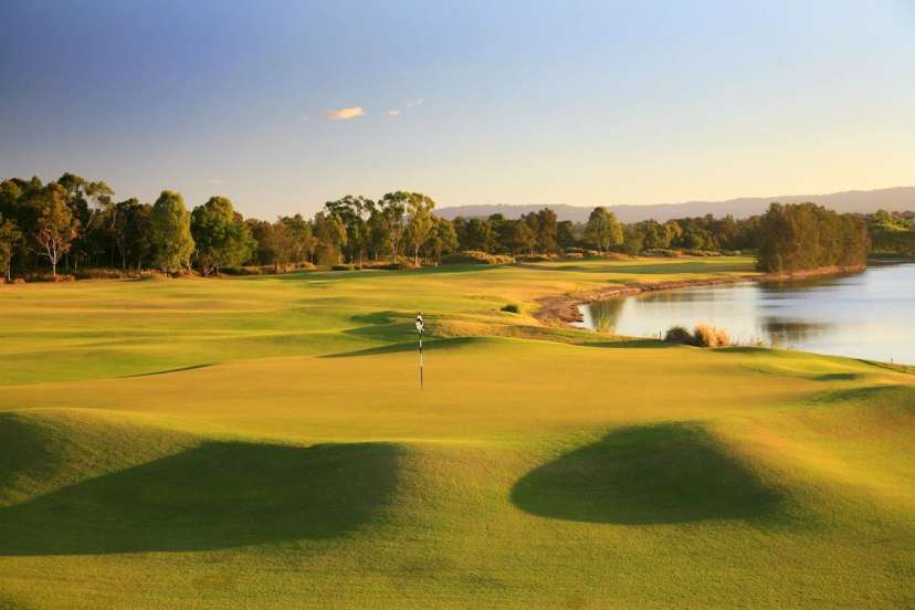 Hope Island Golf Course
