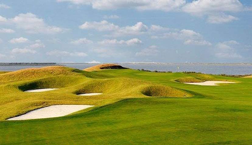 Binhai Lake (Pete Dye)