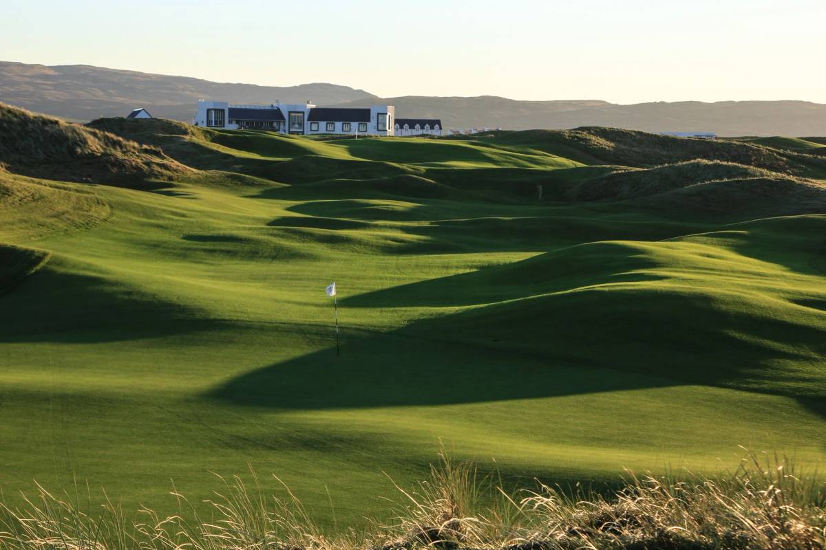 Another Place, The Machrie golf course