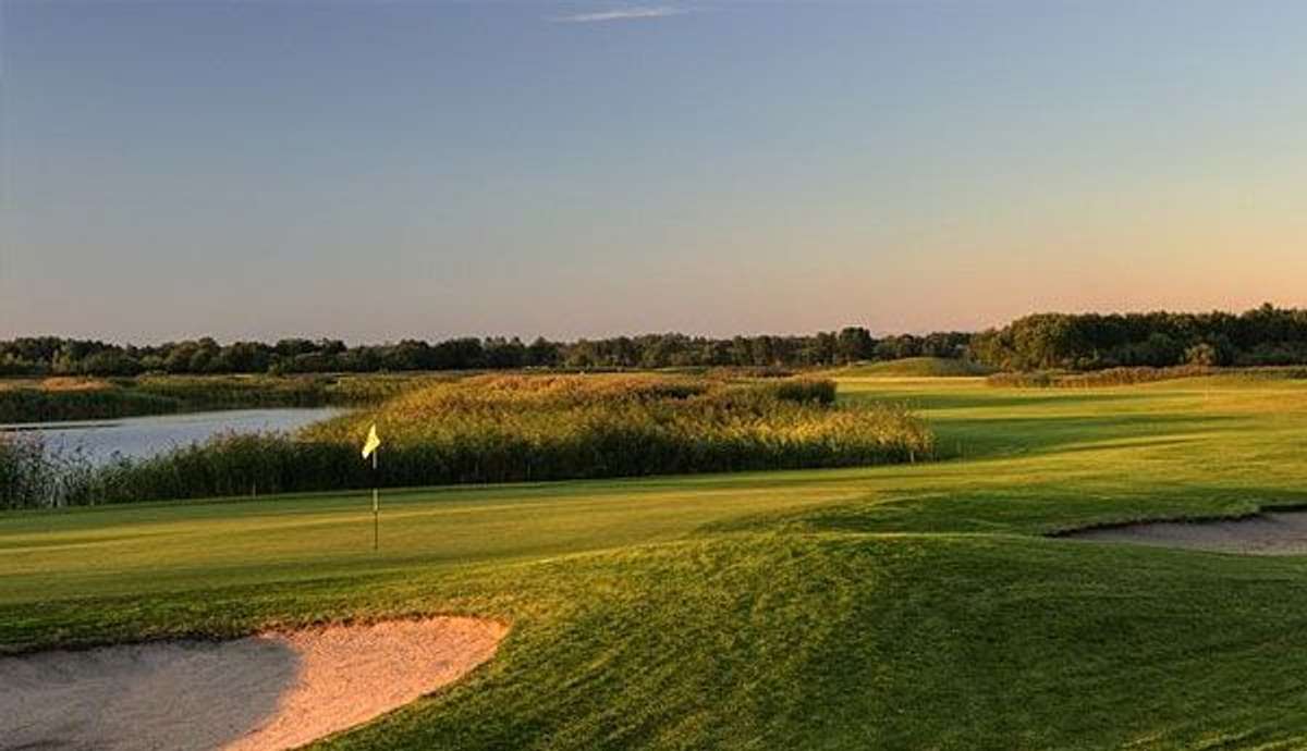 White Beach Review by Milan Blazek | Top 100 Golf Courses