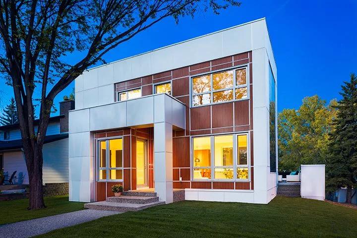 1404 Calgary gallery image 1
