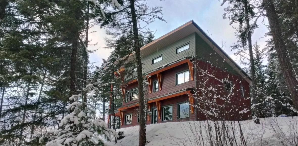 Vernon EnerGuide 90 - Vernon, British Columbia project featuring Innotech windows