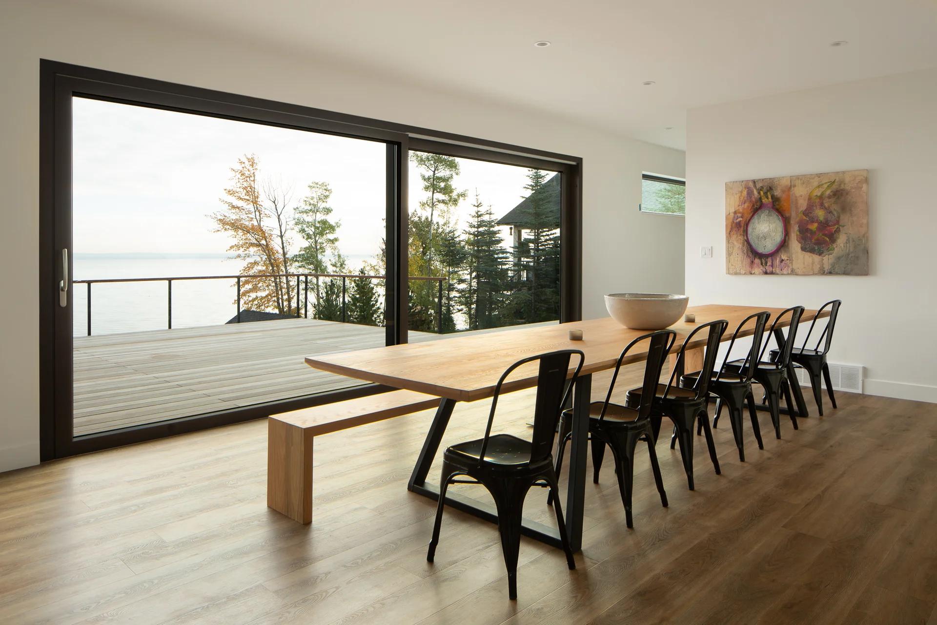 Lakefront Cabin content image