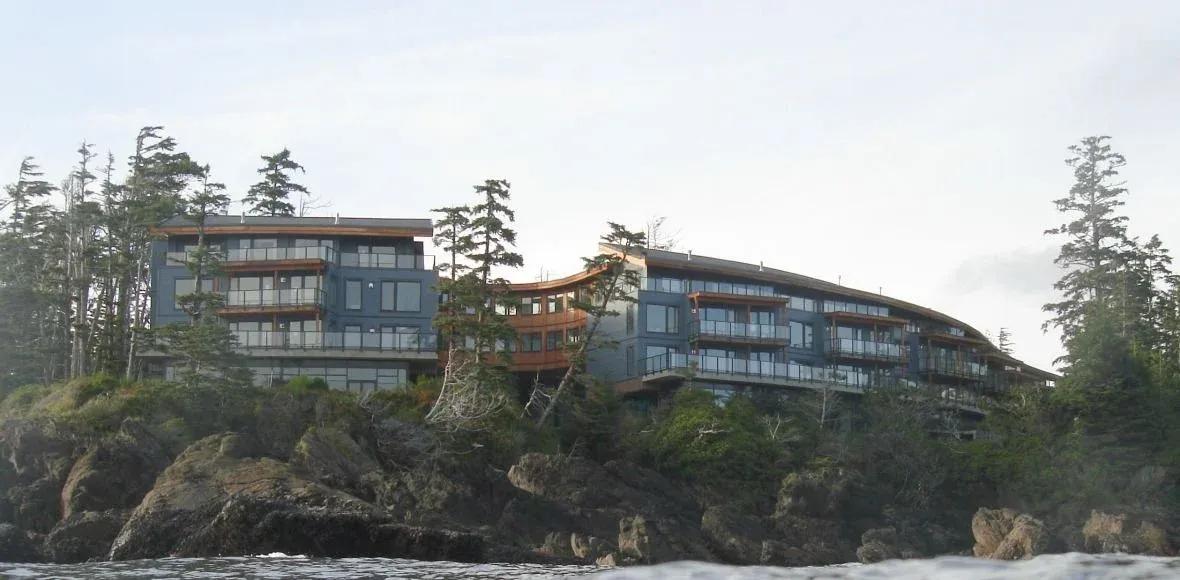 Black Rock Oceanfront Resort gallery image 1