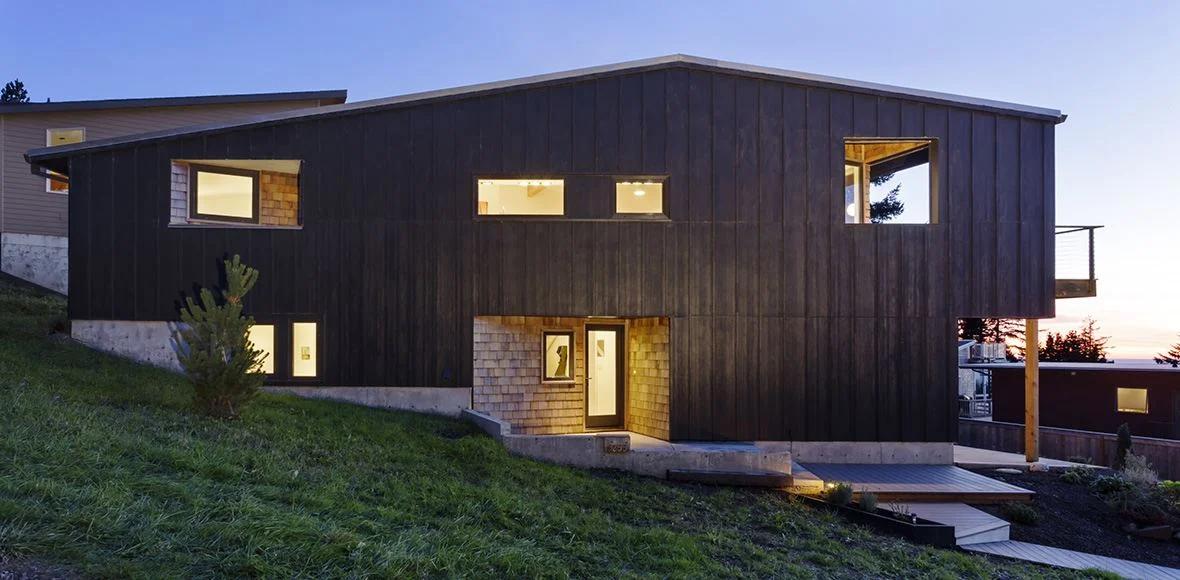 Oceanside Beach House gallery image 2