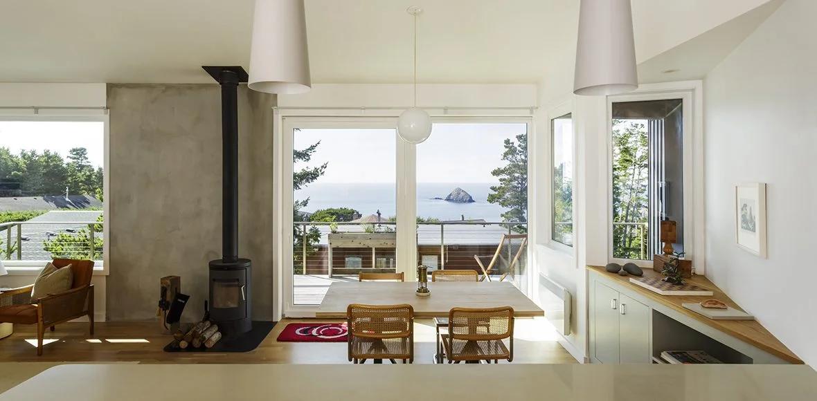 Oceanside Beach House gallery image 3