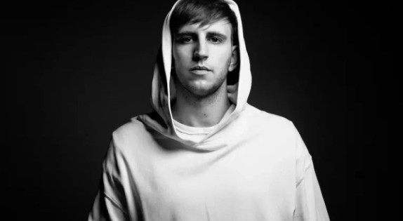illenium-promises-to-match-donations-for-end-overdose-partnership