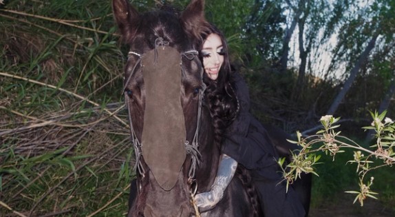 creative-sanctity-philosophy-and-murakami-an-interview-with-hvdes