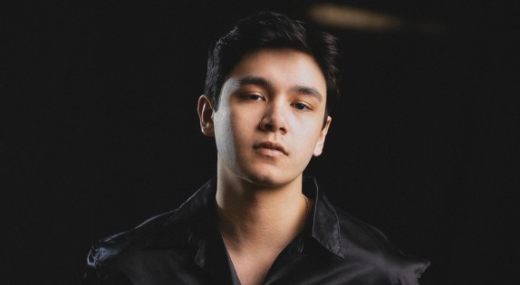 behind-the-booth-ian-asher