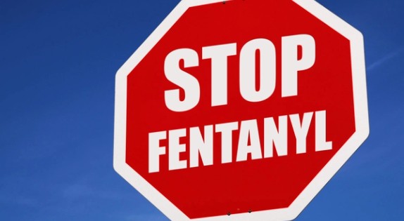 california-college-campuses-look-to-fentanyl-testing-strips-as-a-solution-to-stop-overdoses-among-students