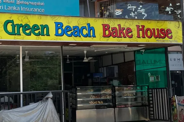 Green Beach Bake House, Dikwella: Local Breakfast Near Hiriketiya