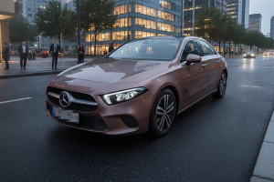 MERCEDES-BENZ A-CLASS Sedán A 180 d