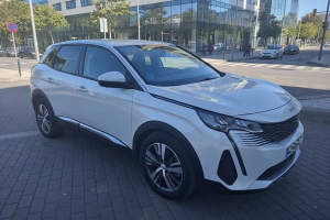 PEUGEOT 3008 225 e-EAT8 Allure
