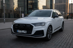 AUDI Q7 Black line plus 50 TDI 210kWq. tip.