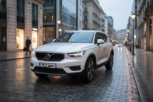 VOLVO XC40 2.0 B4 G Core Auto