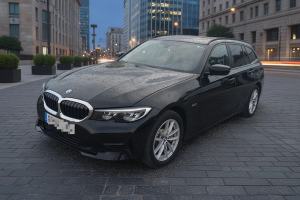 BMW SERIES 3 330e xDrive Touring