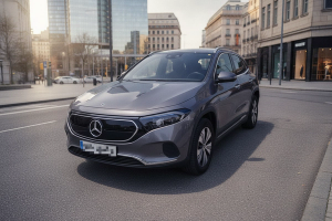 MERCEDES-BENZ EQA EQA 300 4MATIC