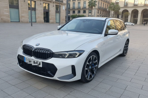 BMW SERIES 3 330e xDrive Touring