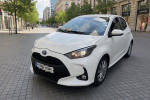 TOYOTA YARIS 1.5 120H Active Tech