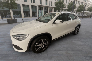 MERCEDES-BENZ GLA GLA 200 D