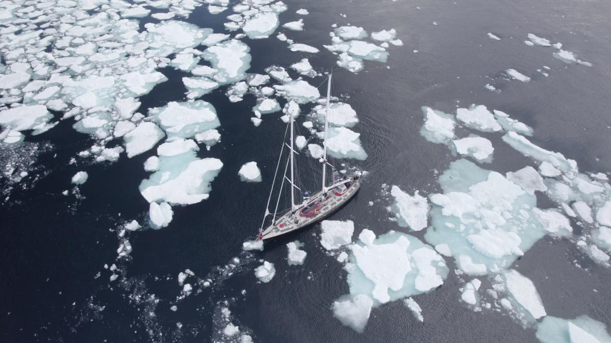 The Abel Tasman carefully navigating through a band of sea ice in Prince Regent Inlet. Credit: Ramon Gonçalves, MEDIA.etc