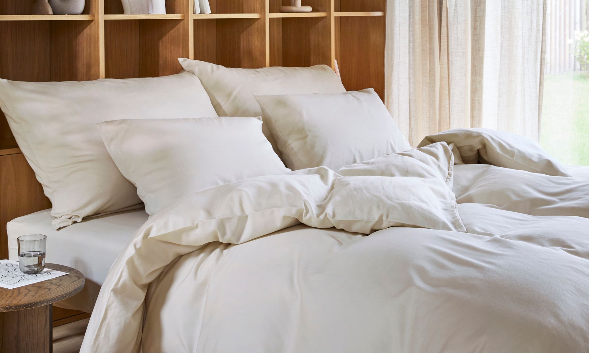 Beige på soverommet